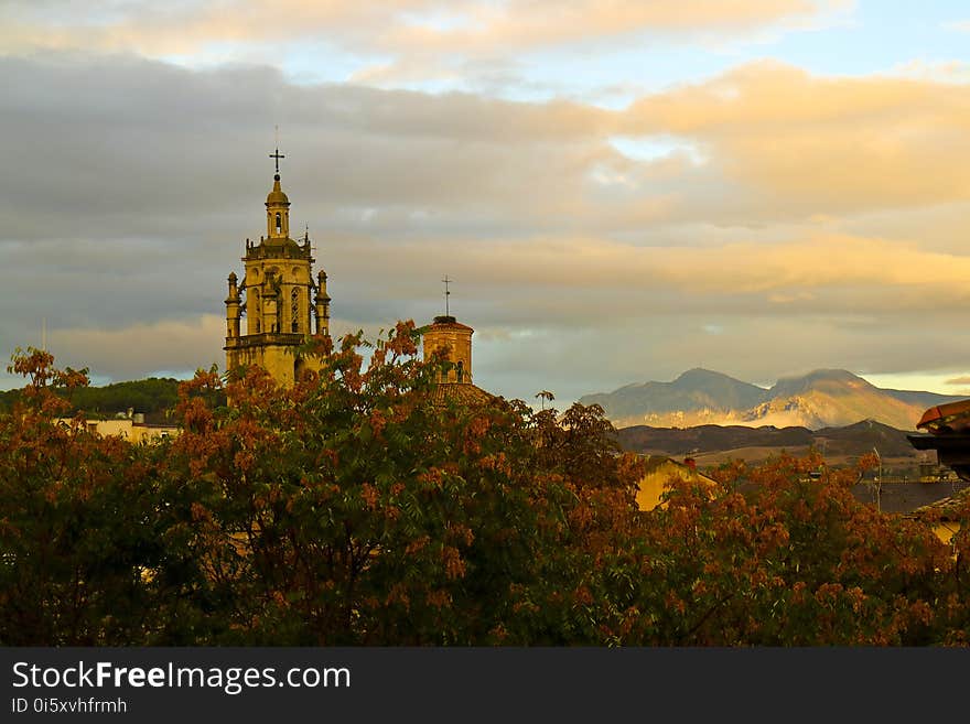 This is a part of the Camino francés branch of the Camino de Santiago in Northern Spain. This is a part of the Camino francés branch of the Camino de Santiago in Northern Spain