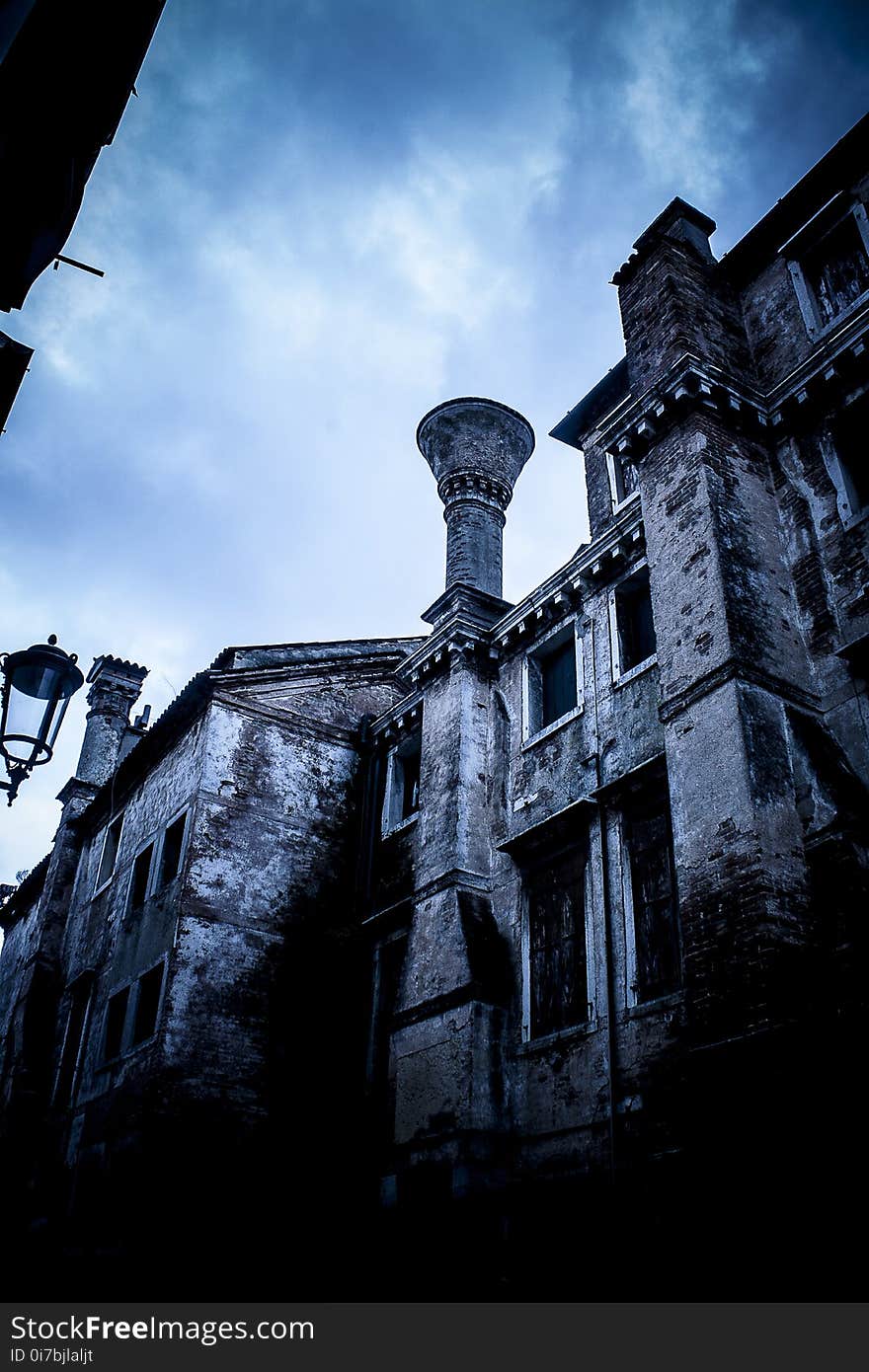 Sky, Landmark, Building, Architecture