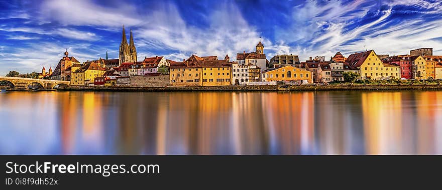 Reflection, Landmark, Sky, City