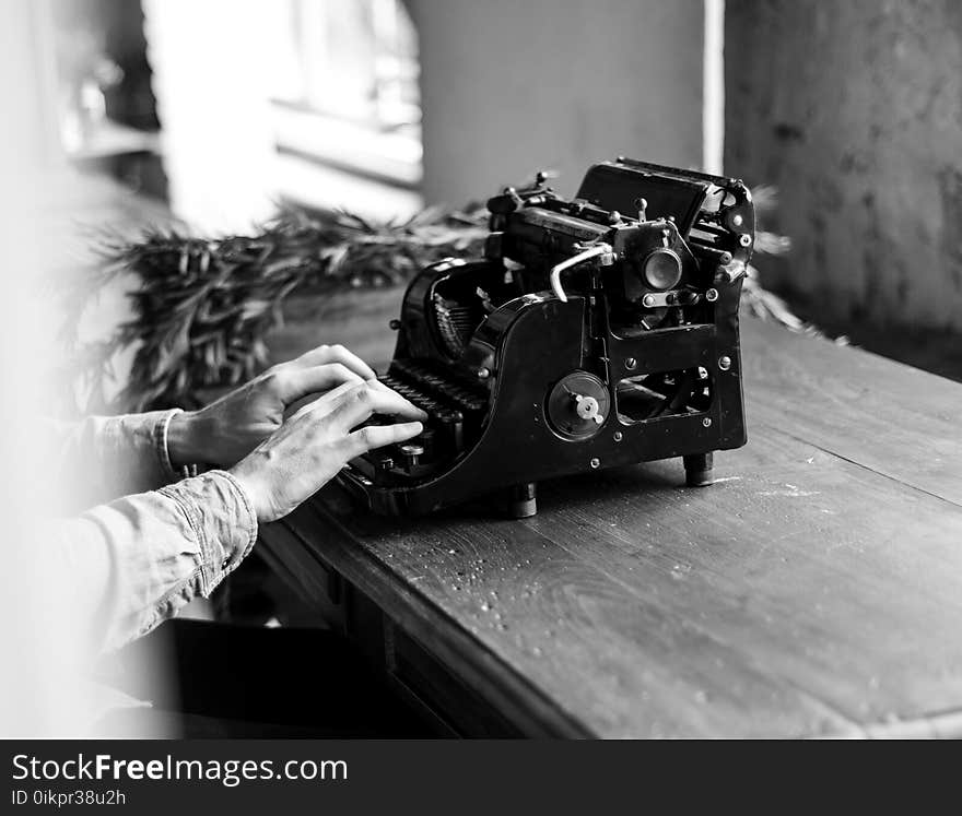 Grayscale Vintage Typewriter