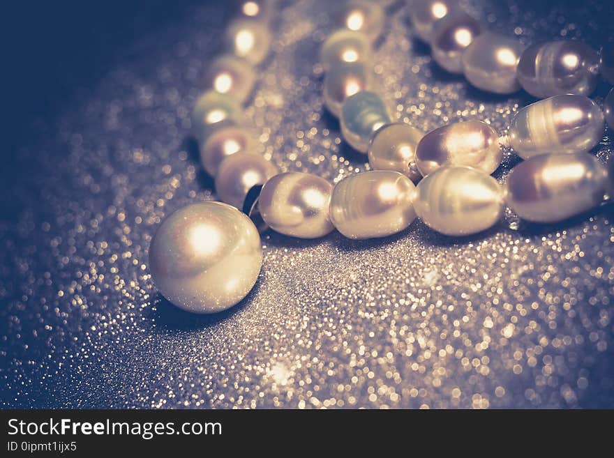 White Pearl Necklace Retro