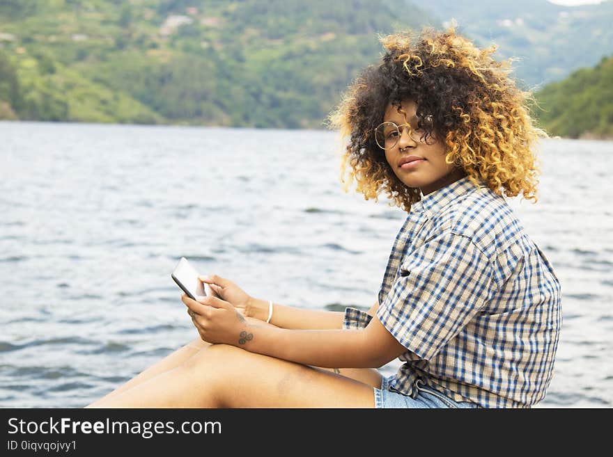 Girl with the tablet summer vacation