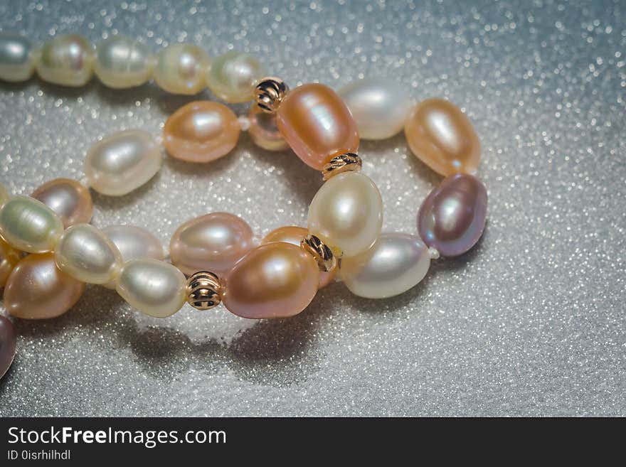 Fashion pearl bracelet