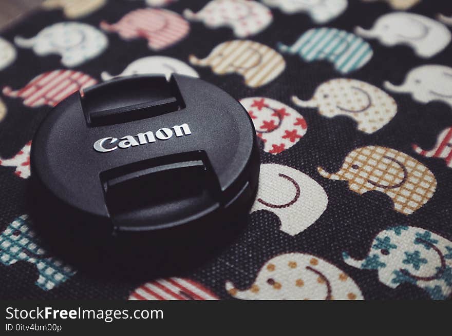 Round Black Canon Lens Cover