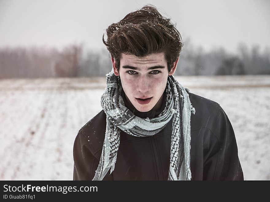 Man in Black Full-zip Jacket