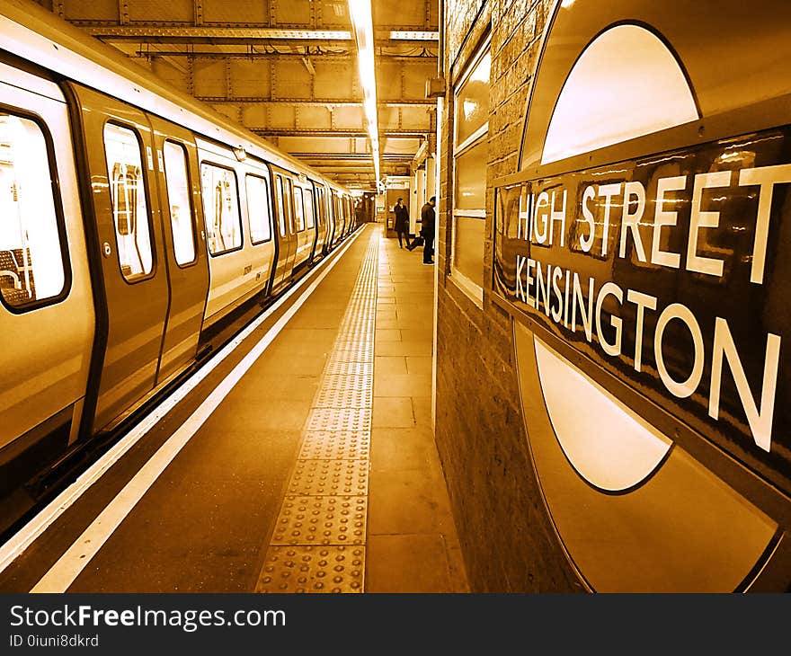 High Street Kensington Hallway