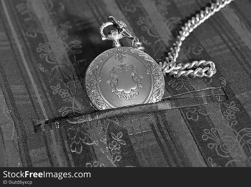 Black, Black And White, Monochrome Photography, Locket