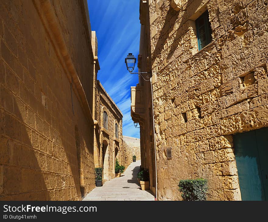 Sky, Historic Site, Wall, Town