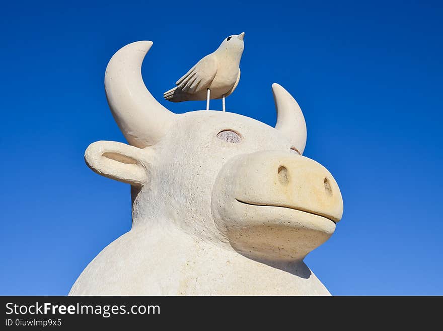 Sky, Sculpture, Head, Statue