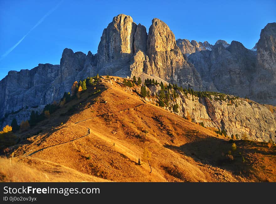 Badlands, Mountainous Landforms, Mountain, Rock