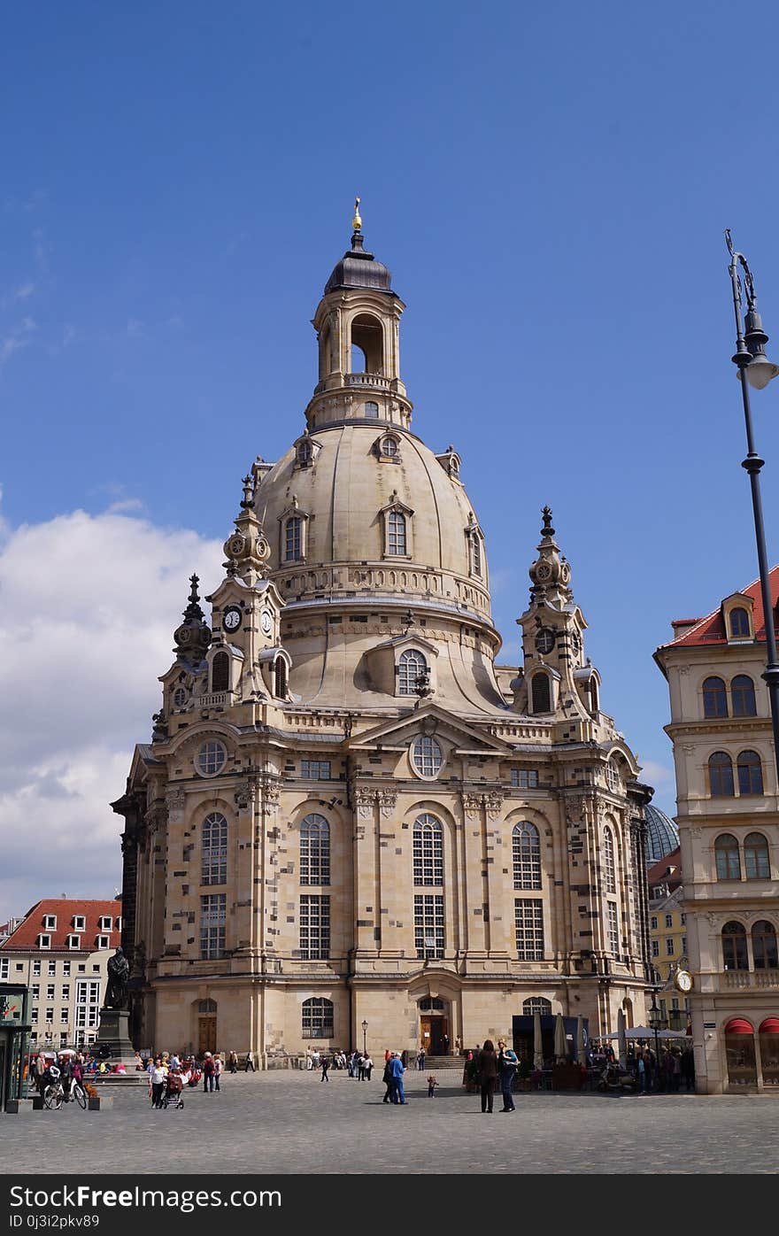 Sky, Landmark, Classical Architecture, Building