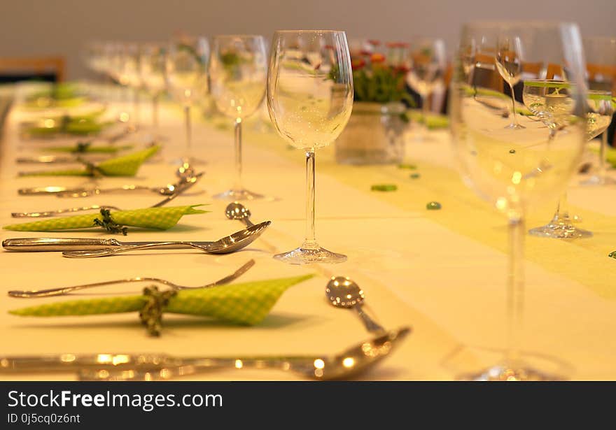 Yellow, Stemware, Wine Glass, Centrepiece