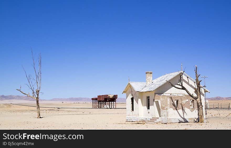 Ecosystem, Sky, Desert, Aeolian Landform