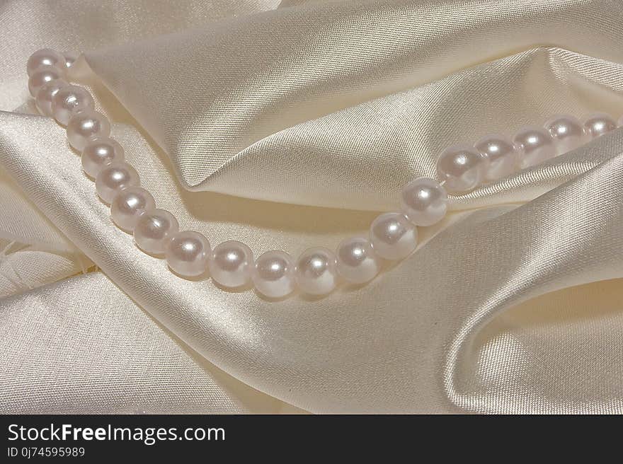 Pearl, Jewellery, Fashion Accessory, Material