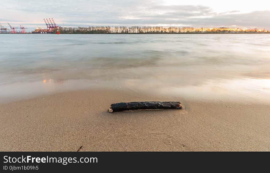 Shore, Coastal And Oceanic Landforms, Sea, Sky