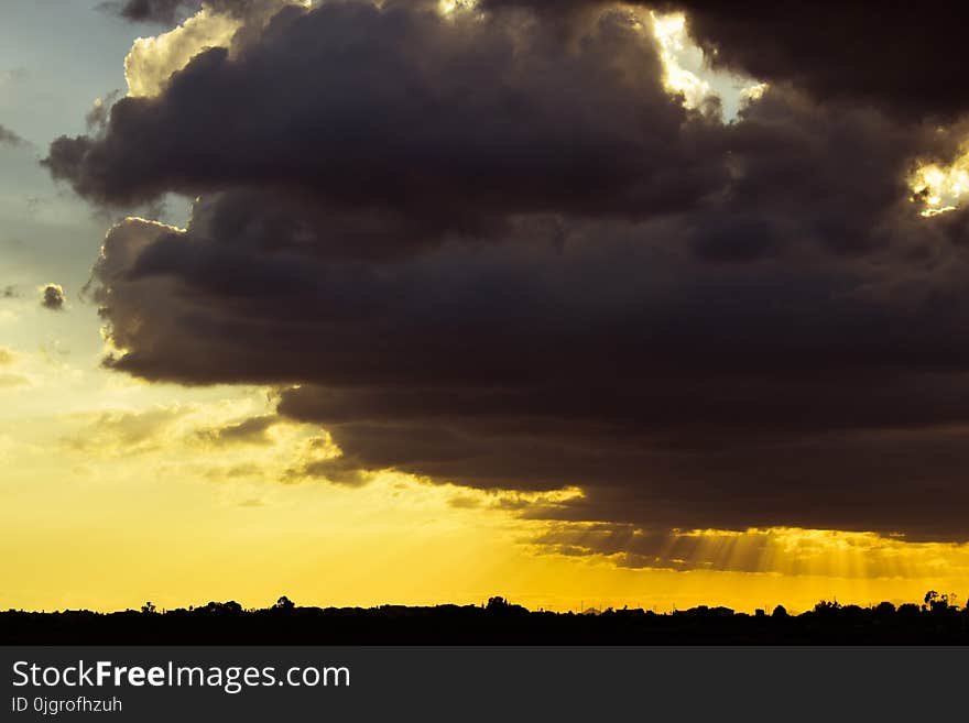 Sky, Cloud, Atmosphere, Horizon