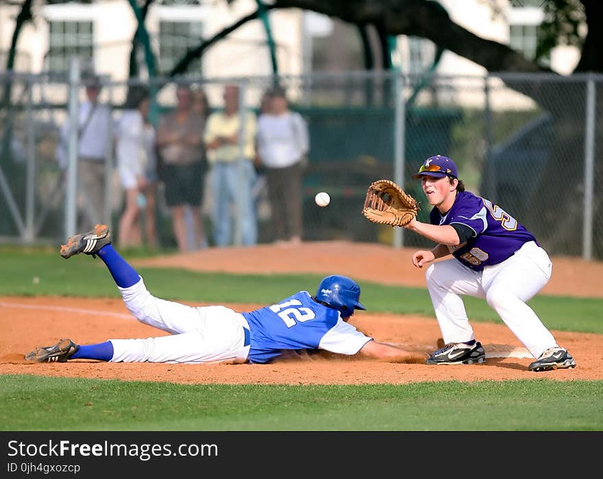 Two Man Playing Baseball during Daytime