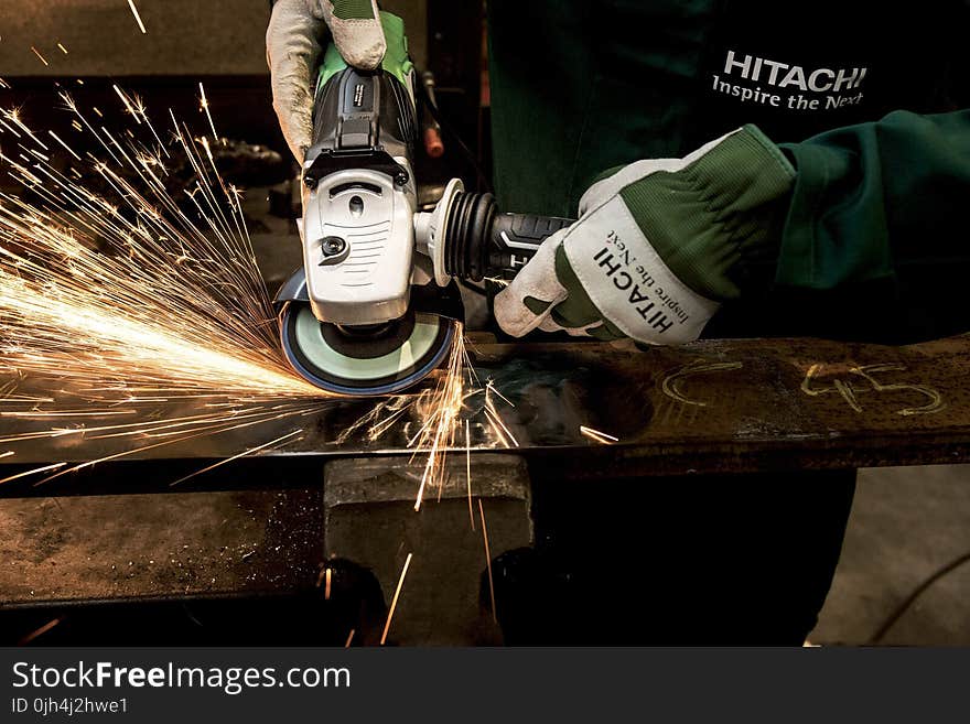 Hitachi White Black Angle Grinder