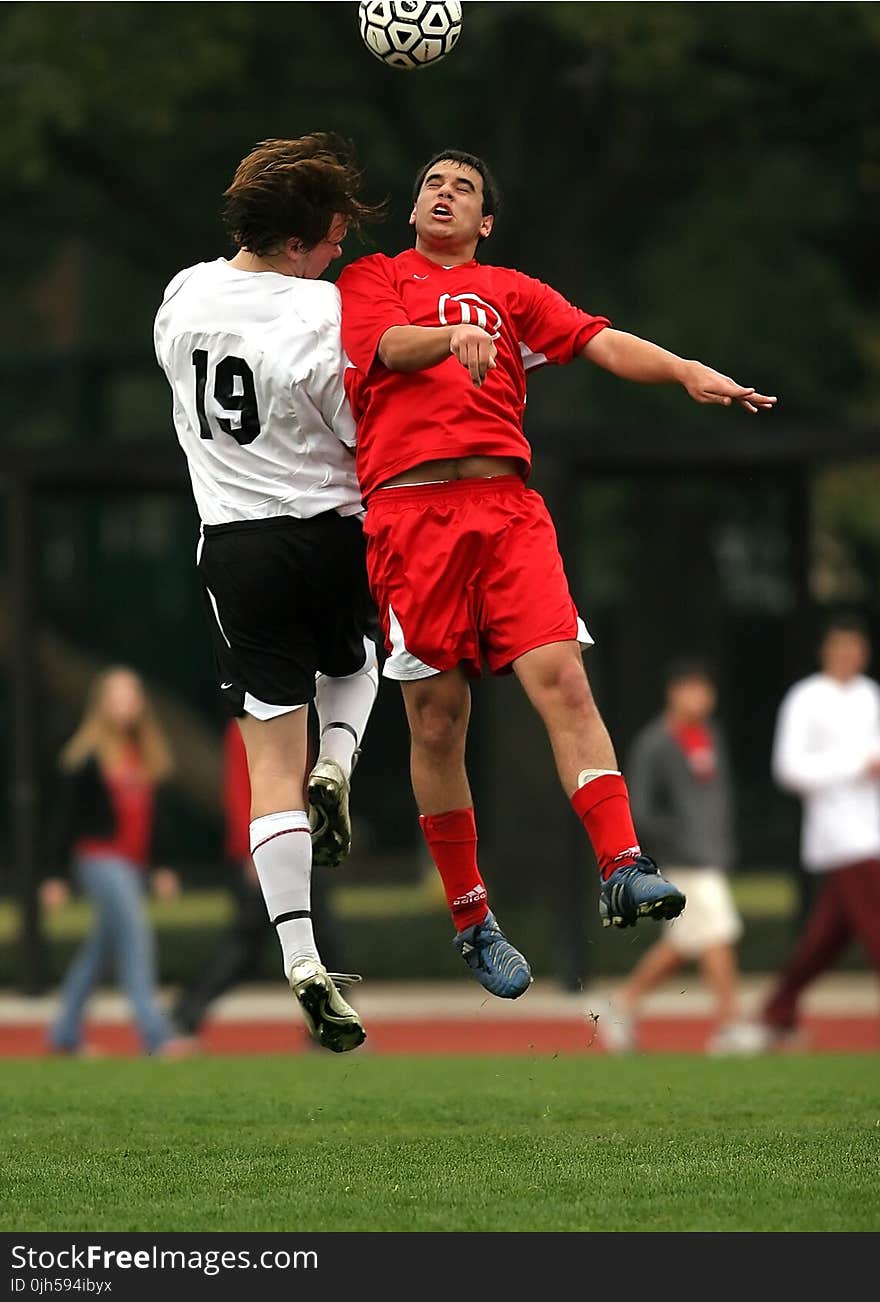 2 Soccer Player Had a Collision