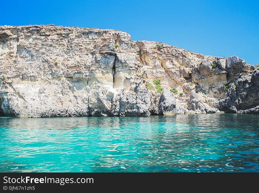 Big Stone at the Top of Body Water