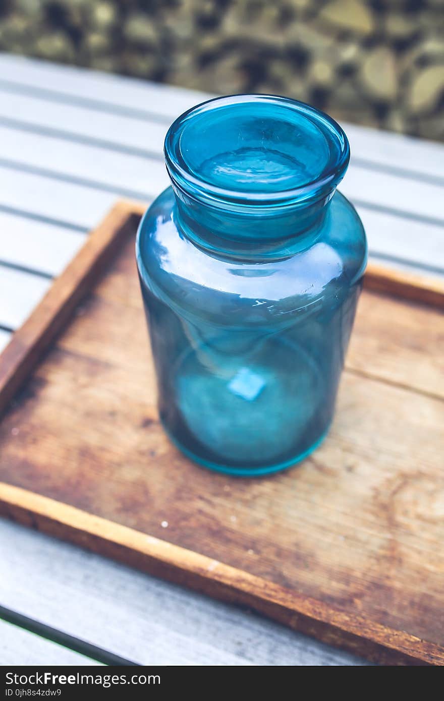 Blue jar on the tray