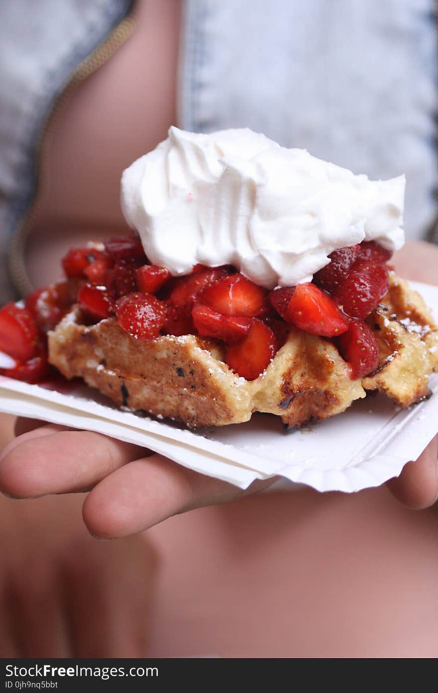 Strawberry Pie With Cream