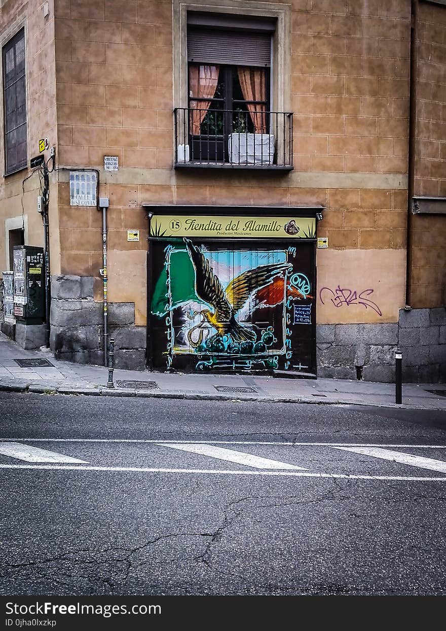 Mendital Del Alamillo Store Facade