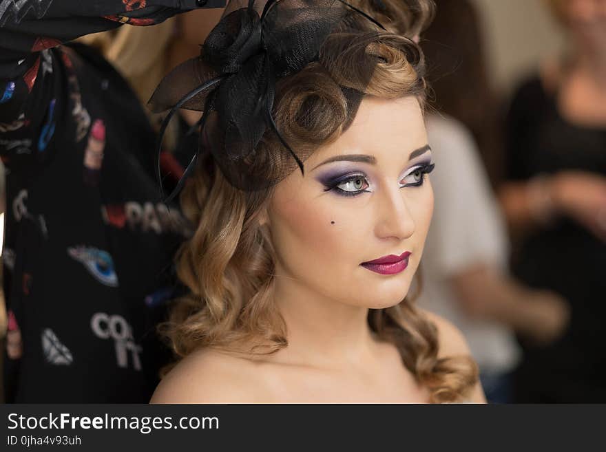 Woman Wearing Black Mesh Hair Clip