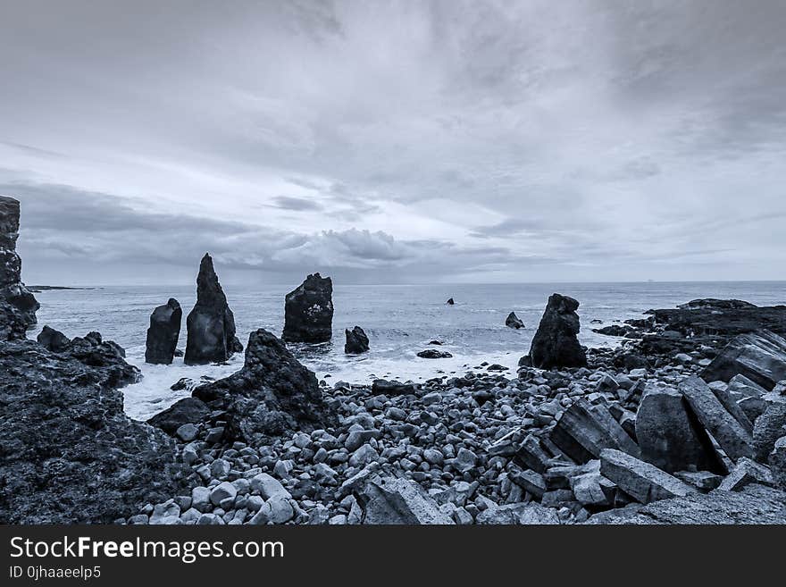 Ocean Near Grey Form Stone