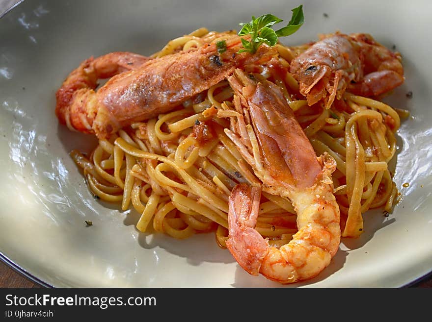 Cooked Shrimp With Noodles