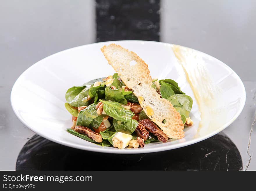 Green Salad With Bread