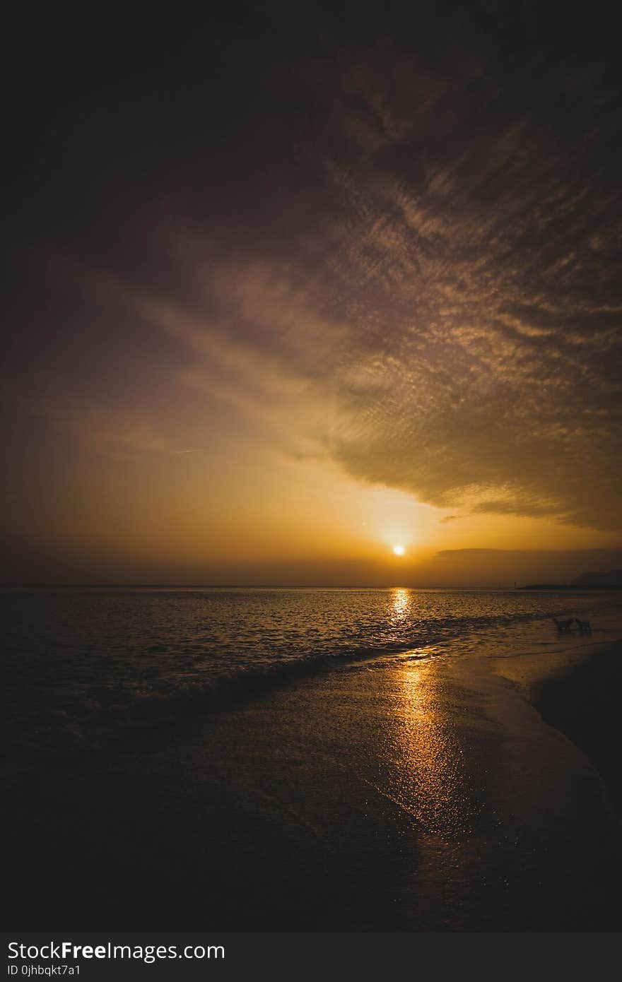 Ocean Horizon during Sunset in Landscape Photography