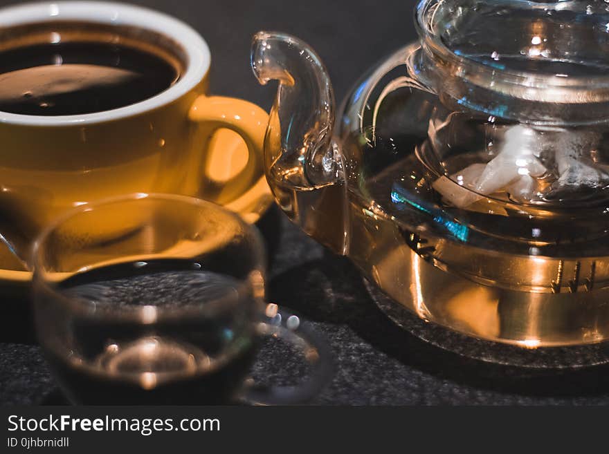 Luqiud Filled Clear Glass Teapot With Cup