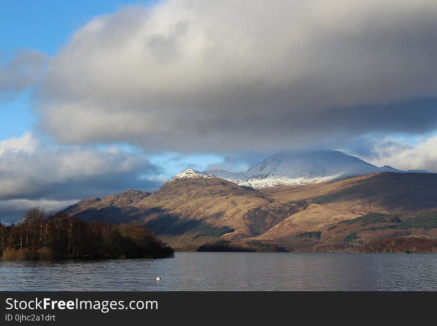 Brown and Gray Mountain Ranges Photography