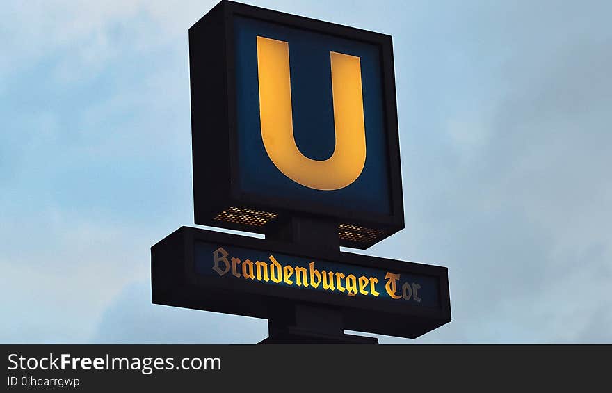 U Branden Burger Signage