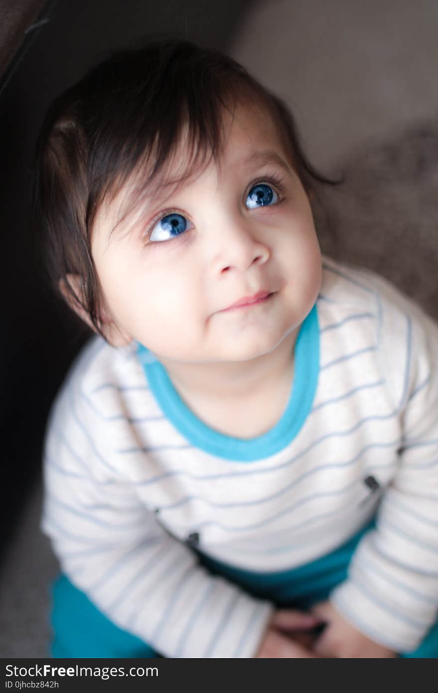 White and Blue Long-sleeves Striped Shirt