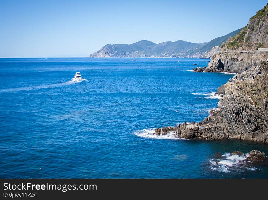 Landscape Photograph of Cliff on a Daylight Setting