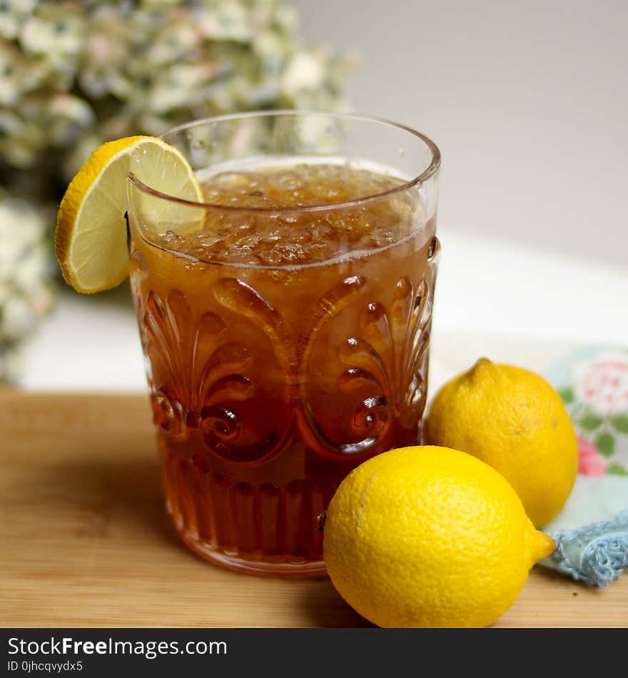 Lemon Iced Tea With Lemon Fruits