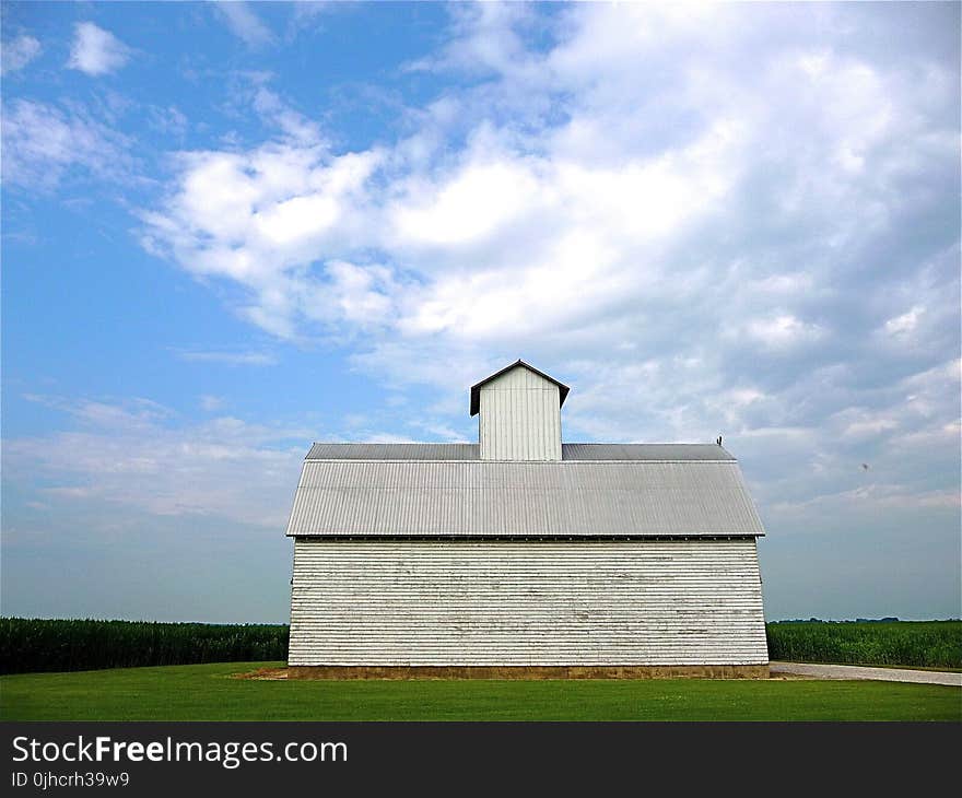 White and Gray Concrete House