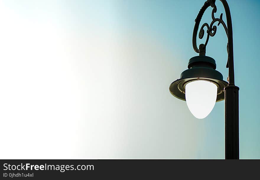 Close-up Photography of a Streetlight