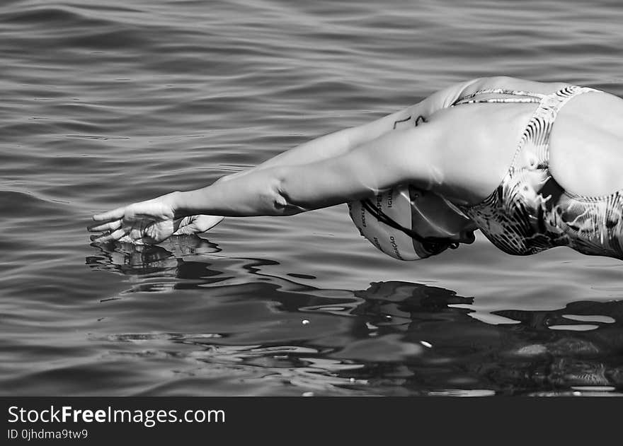 Female Swimmer Photo