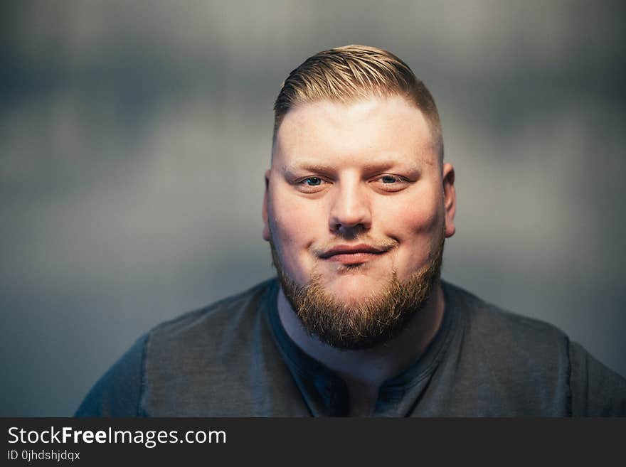 Man Wearing Black Shirt