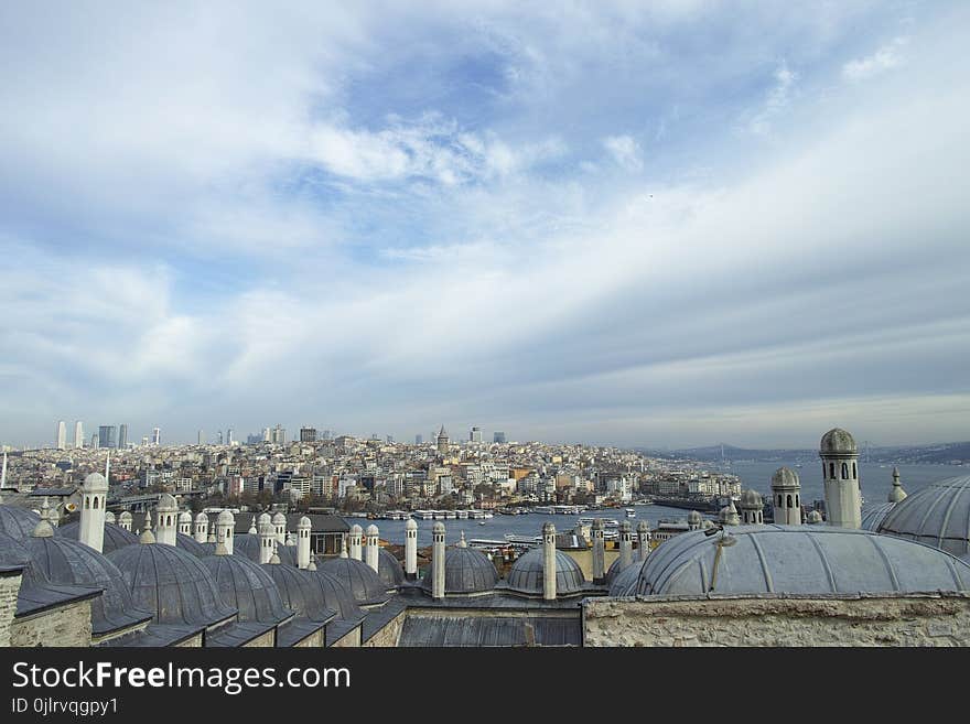 Sky, Cloud, Skyline, Daytime