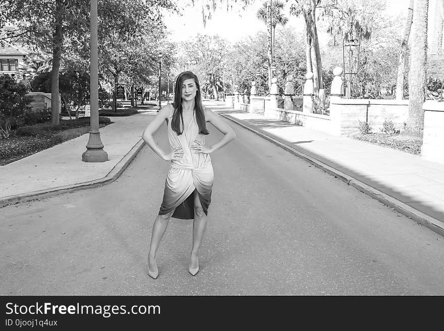 Woman Wearing Ombre Sleeveless Dress Grayscale Photography