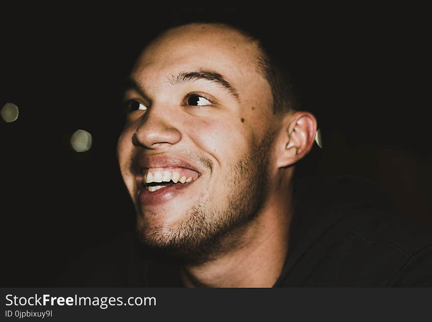 Man With Black Hair and Wearing Crew-neck Shirt