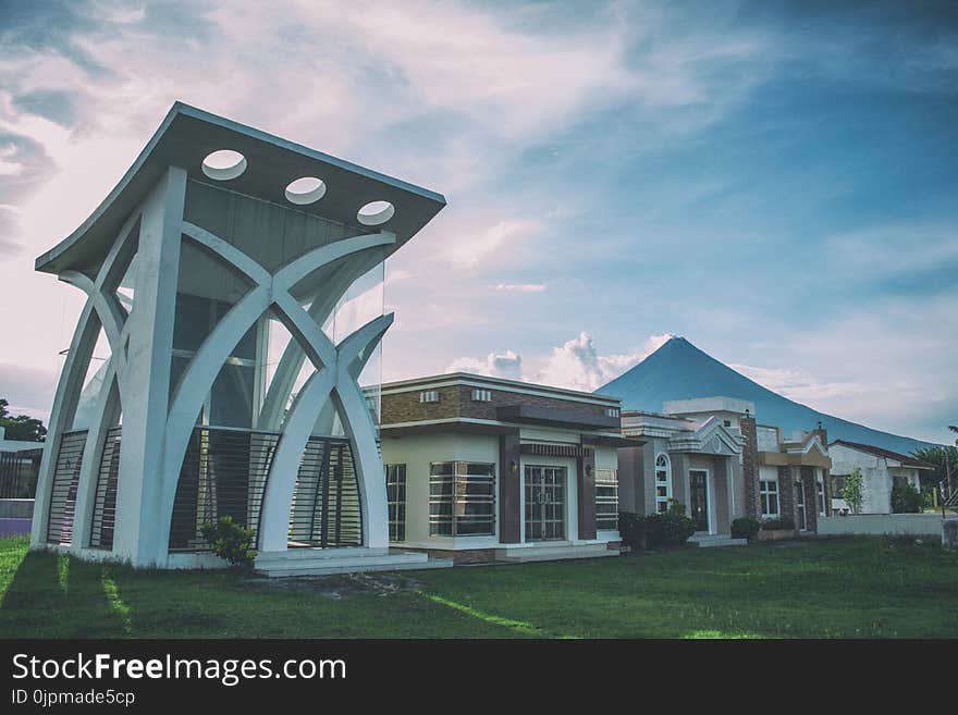 Inlined Bungalow Houses