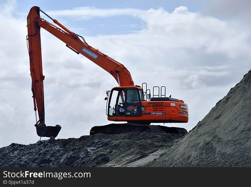 Mode Of Transport, Construction Equipment, Sky, Vehicle