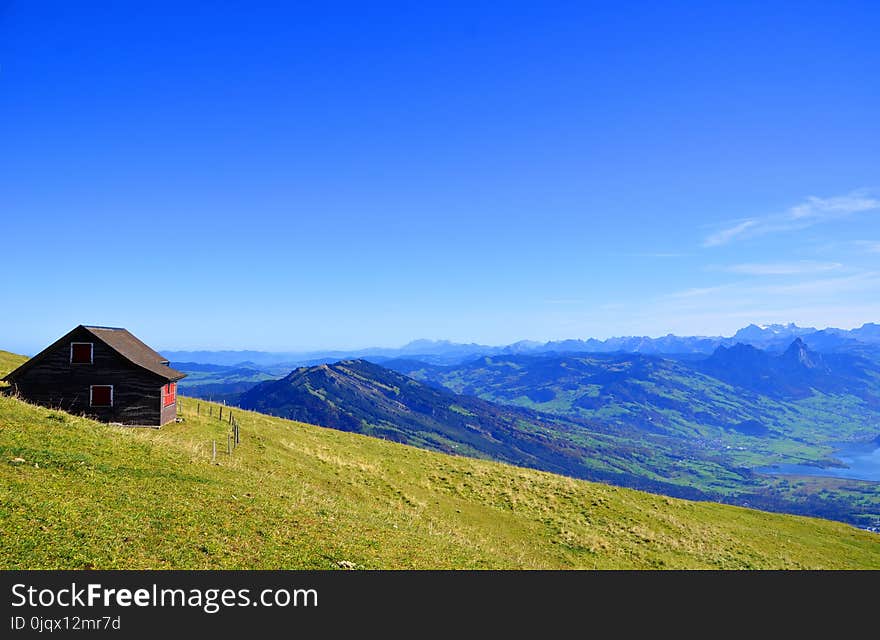 Sky, Grassland, Mountainous Landforms, Highland