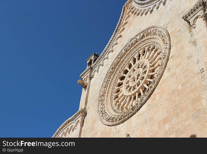 Sky, Landmark, Historic Site, Dome