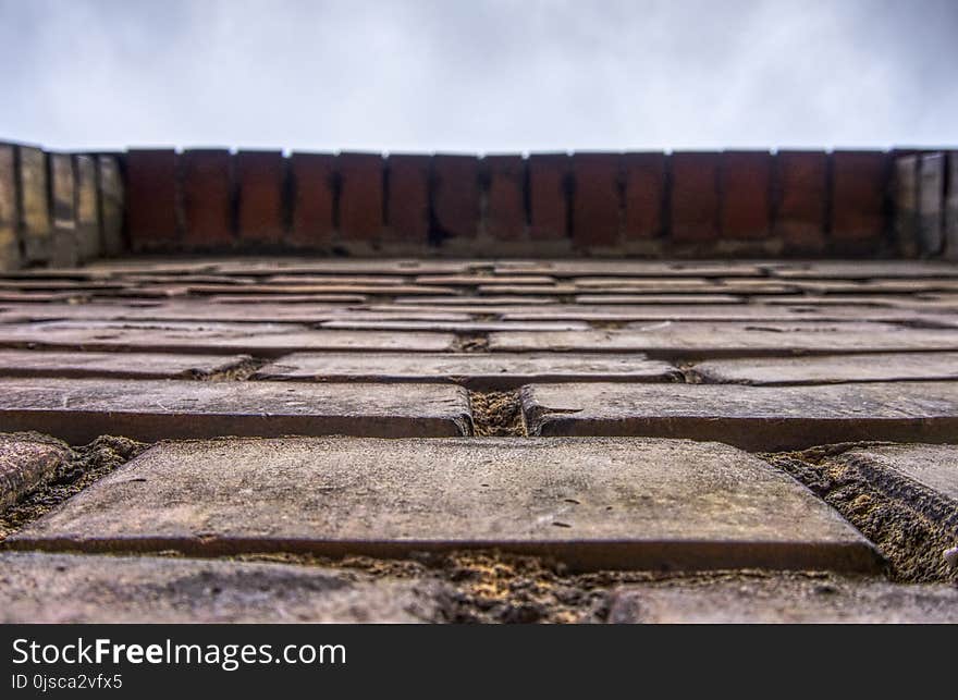 Track, Wall, Sky, Metal